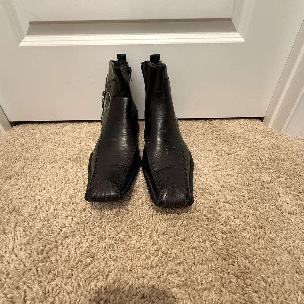 Black Leather Delli Aldo Western Ankle Boots - Picture 4 of 8